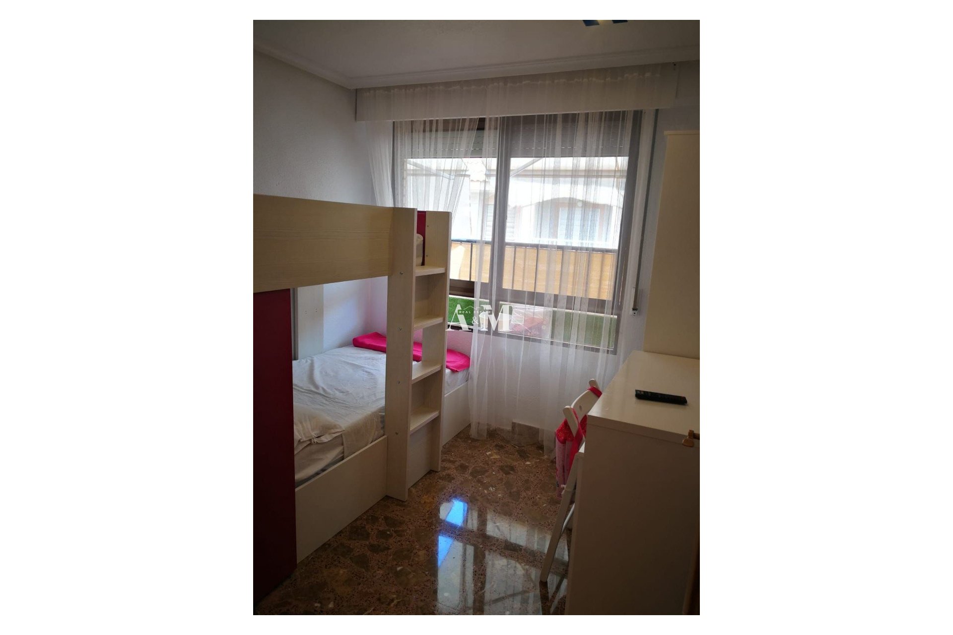 Долгосрочная аренда - Квартира / квартира - Torrevieja - Playa del Cura