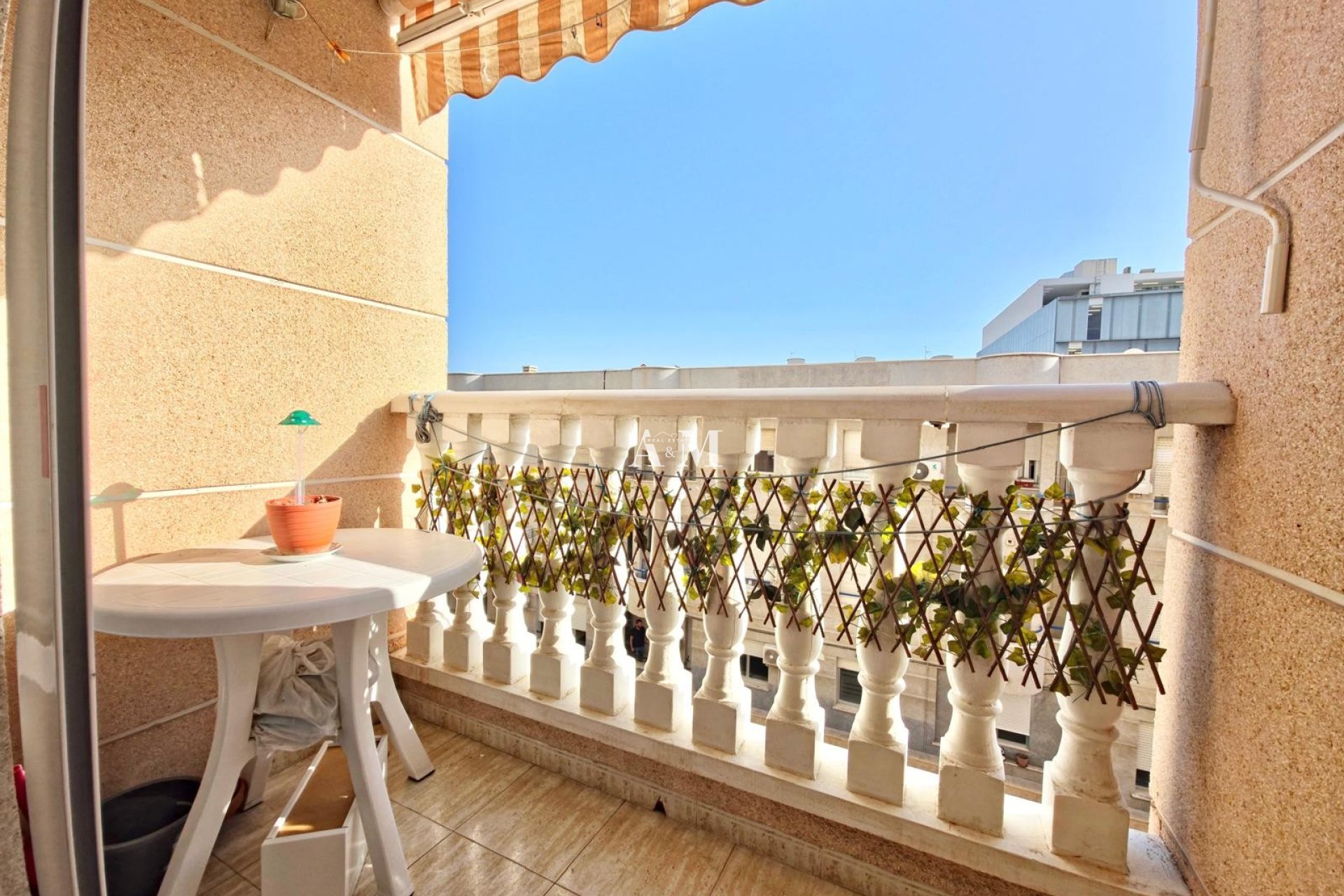 Долгосрочная аренда - Квартира / квартира - Torrevieja - Playa del Cura