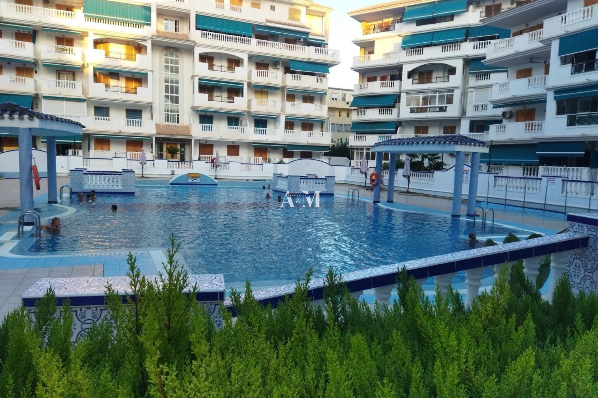 Долгосрочная аренда - Квартира / квартира - Torrevieja - Torrelamata - La Mata