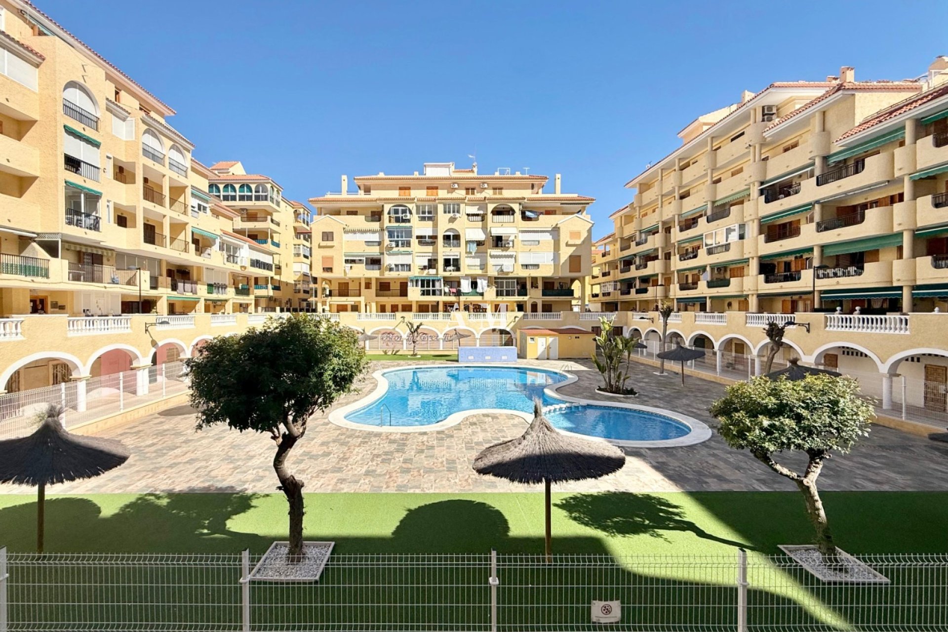 Долгосрочная аренда - Квартира / квартира - Torrevieja - Torrelamata - La Mata