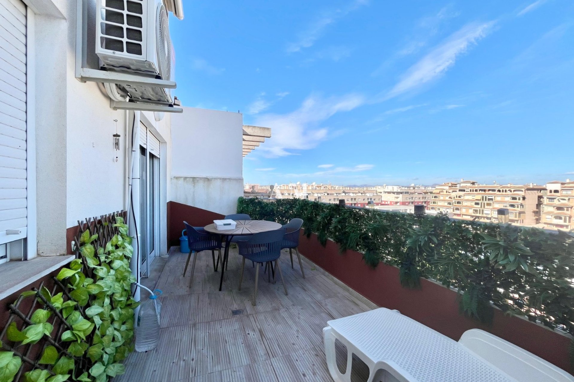 Долгосрочная аренда - Квартира / квартира - Torrevieja