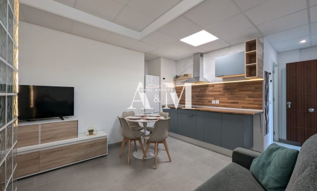 Estudio - Alquiler a largo plazo - Torrevieja - Ref-403A