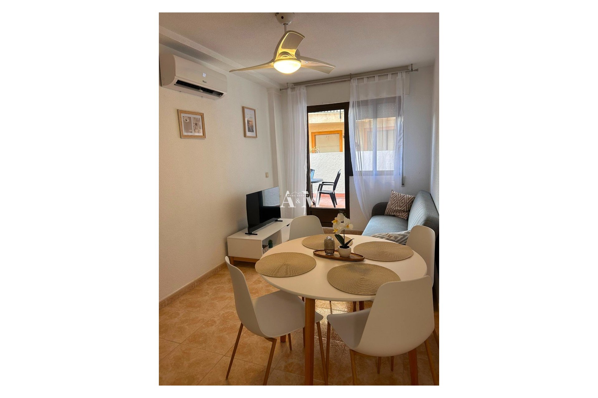 Location à long terme - Appartement - Torrevieja - El Acequión - Los Náufragos