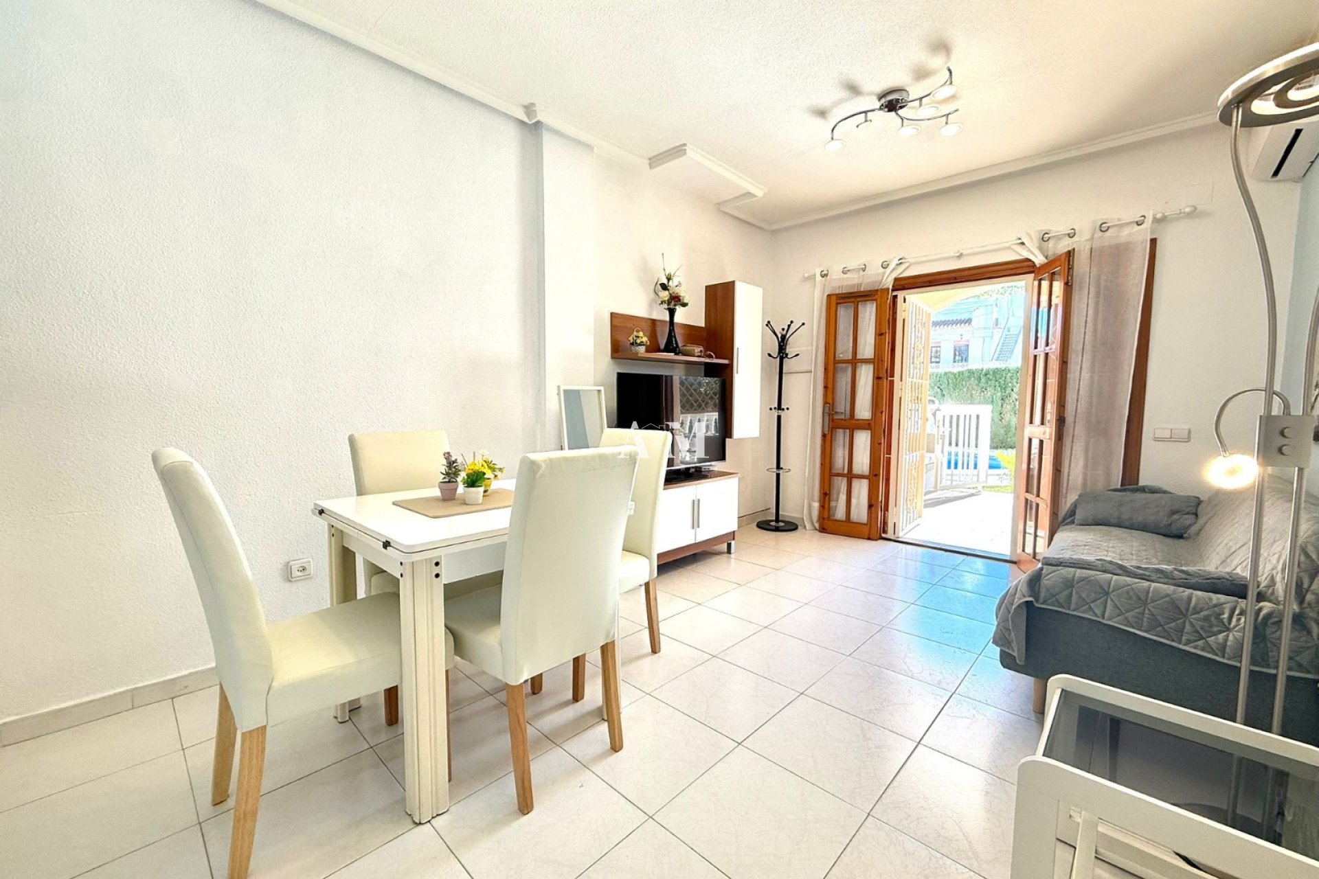 Location à long terme - Appartement - Torrevieja - Playa de los Locos