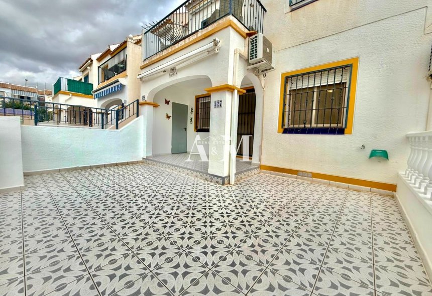 Location à long terme - Bungalow - Orihuela Costa - La Florida
