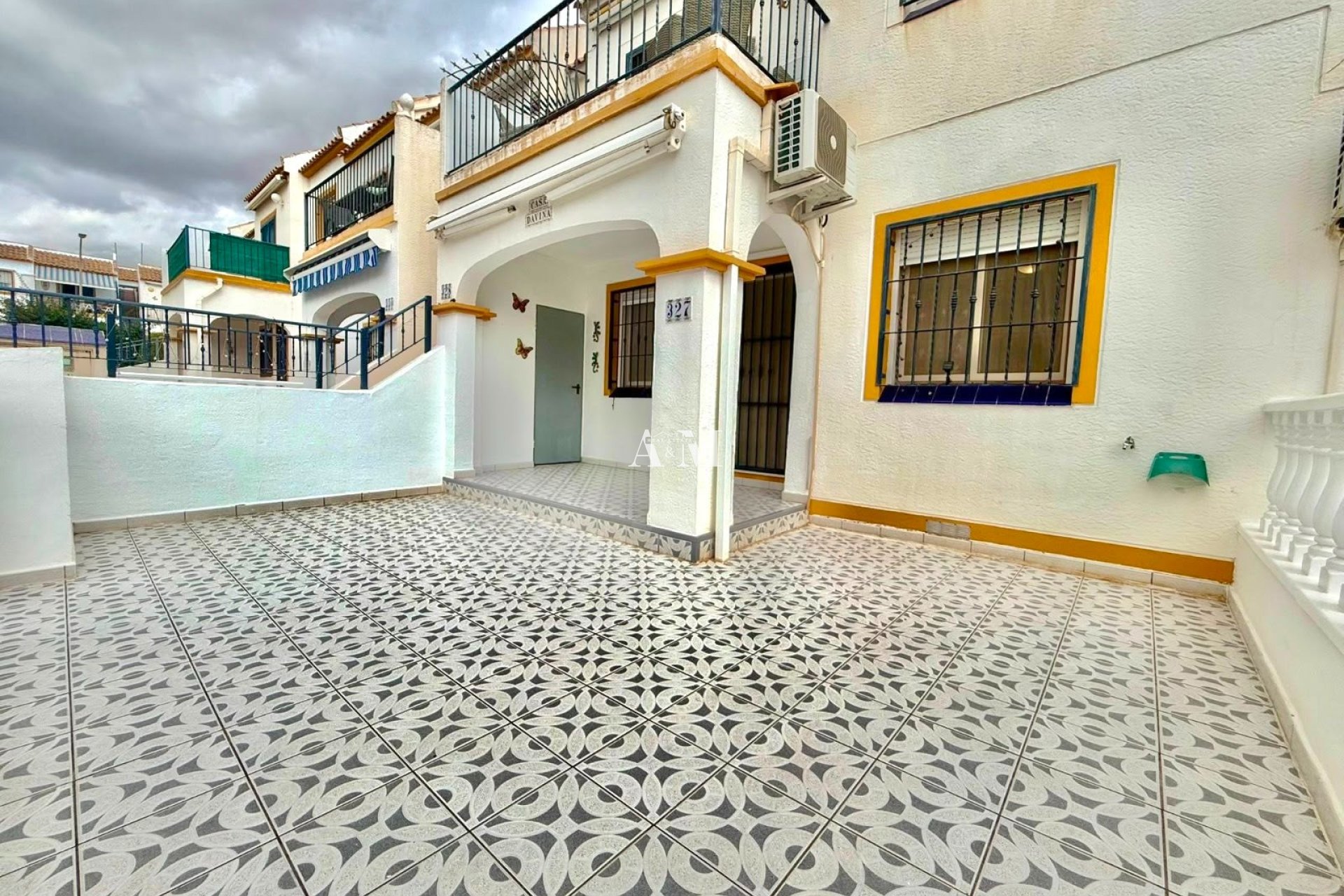Location à long terme - Bungalow - Orihuela Costa - La Florida