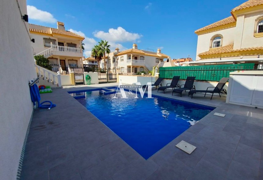 Location à long terme - Bungalow - Orihuela Costa - Villamartín