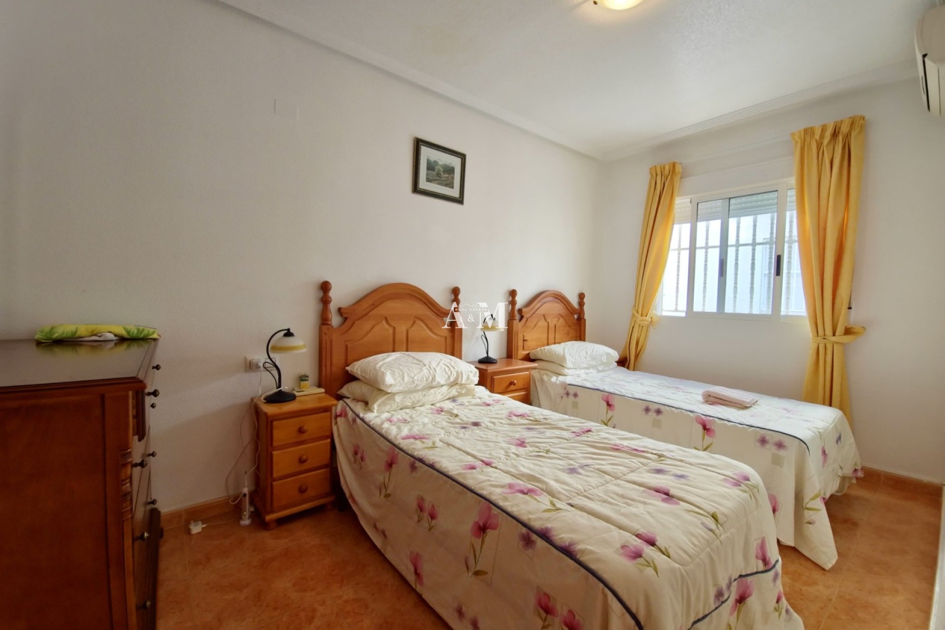 Location à long terme - Bungalow - Torrevieja - La Siesta - El Salado -  Torreta