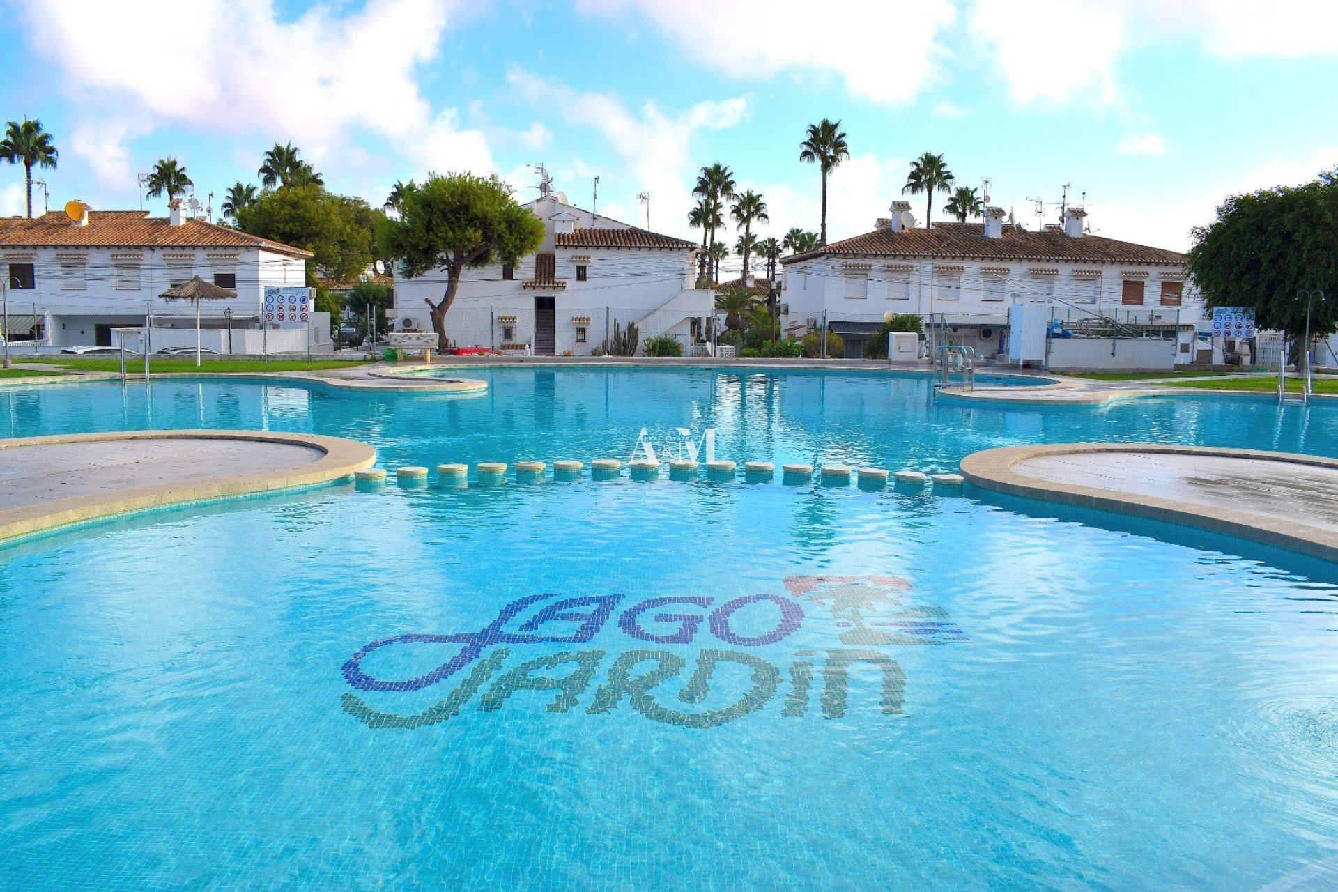 Location à long terme - Bungalow - Torrevieja - Los Balcones - Lago Jardin