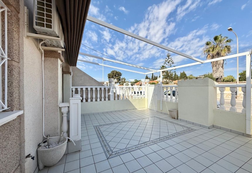 Location à long terme - Bungalow - Torrevieja - Nueva Torrevieja - Aguas Nuevas