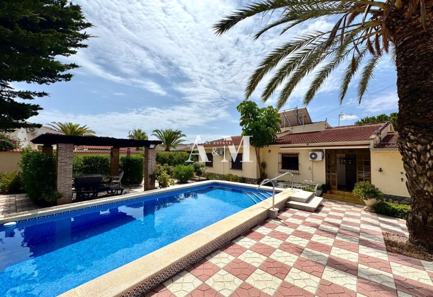 Location à long terme - Chalet - Ciudad Quesada