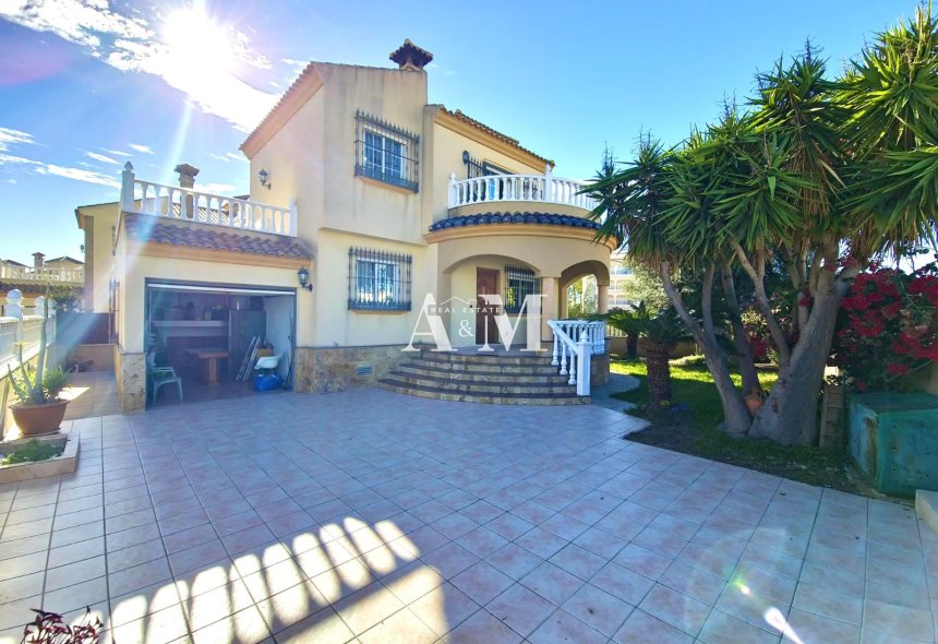 Location à long terme - Chalet - Orihuela Costa - Playa Flamenca
