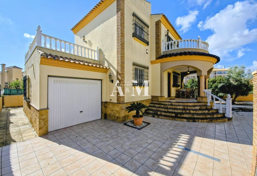 Location à long terme - Chalet - Orihuela Costa - Playa Flamenca