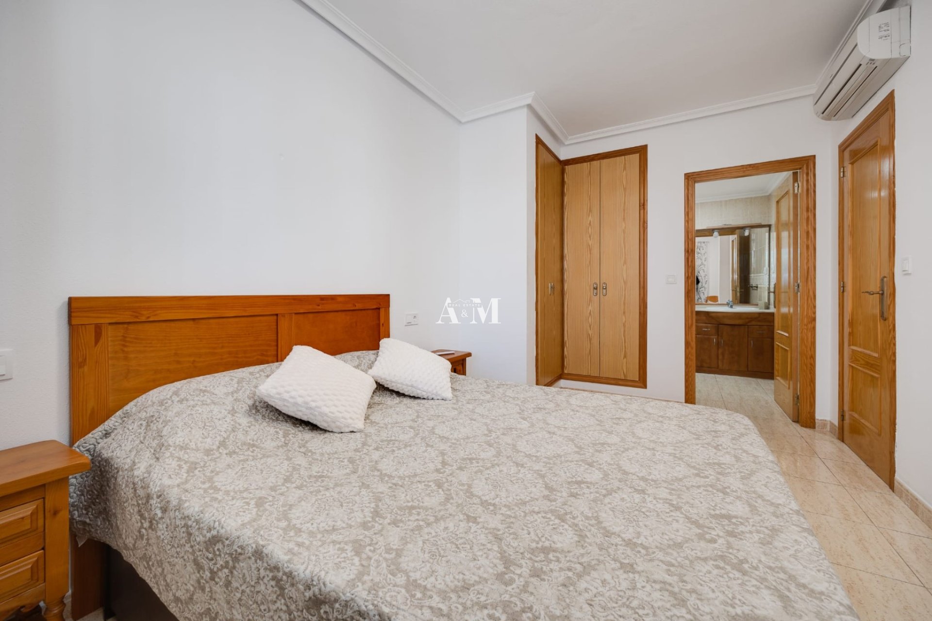 Location à long terme - Chalet - Orihuela Costa - Punta Prima