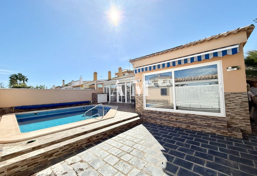 Location à long terme - Chalet - Pilar de la Horadada