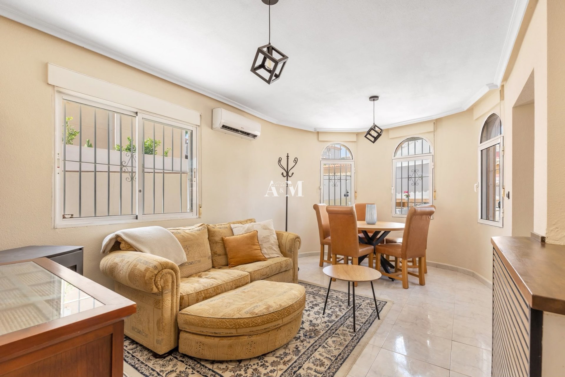 Location à long terme - Chalet - San Miguel de Salinas