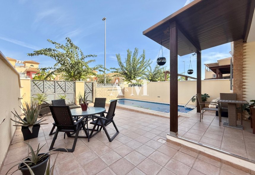 Location à long terme - Chalet - Torre de la Horadada