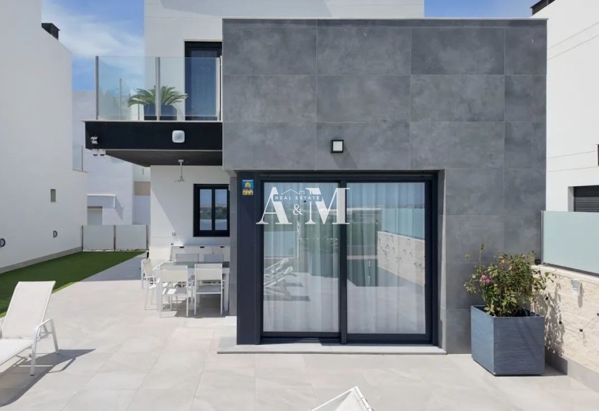 Location à long terme - Chalet - Torrevieja - Los Balcones - Los Altos del Edén