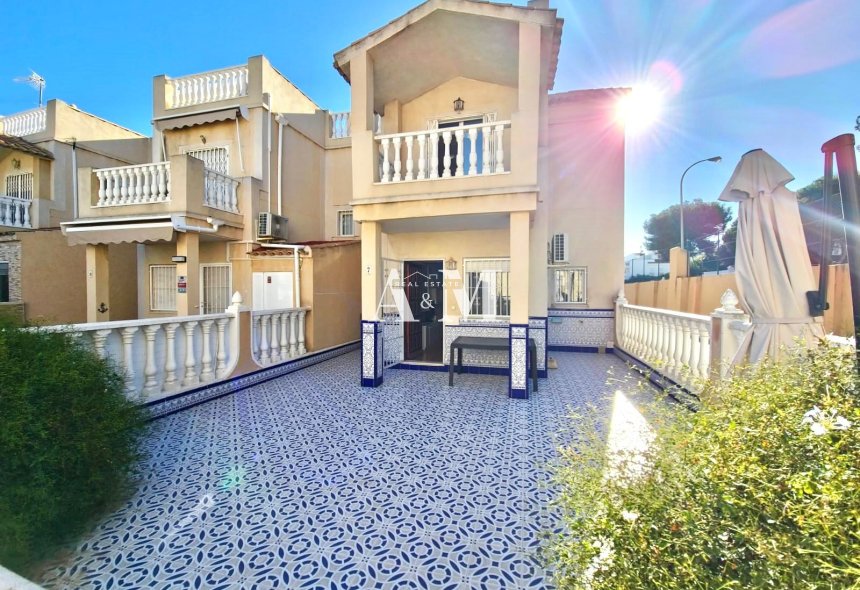 Location à long terme - Chalet - Torrevieja - Torrelamata - La Mata