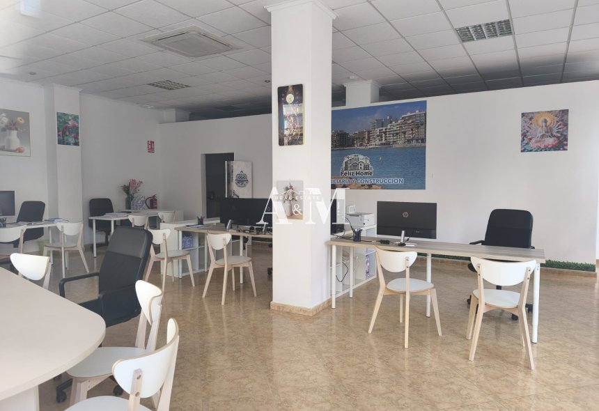 Location à long terme - Commercial - Torrevieja - Centro