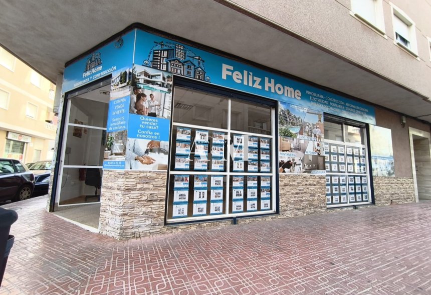 Location à long terme - Commercial - Torrevieja - Centro