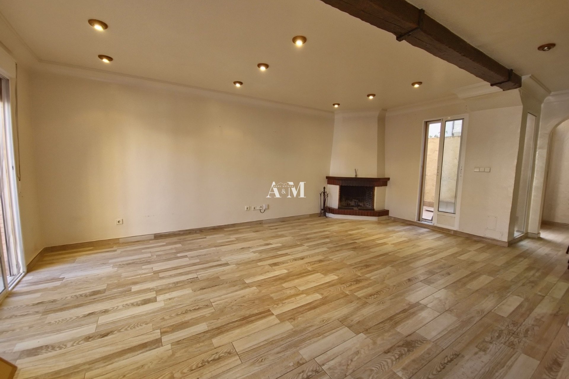 Location à long terme - Duplex - Dolores