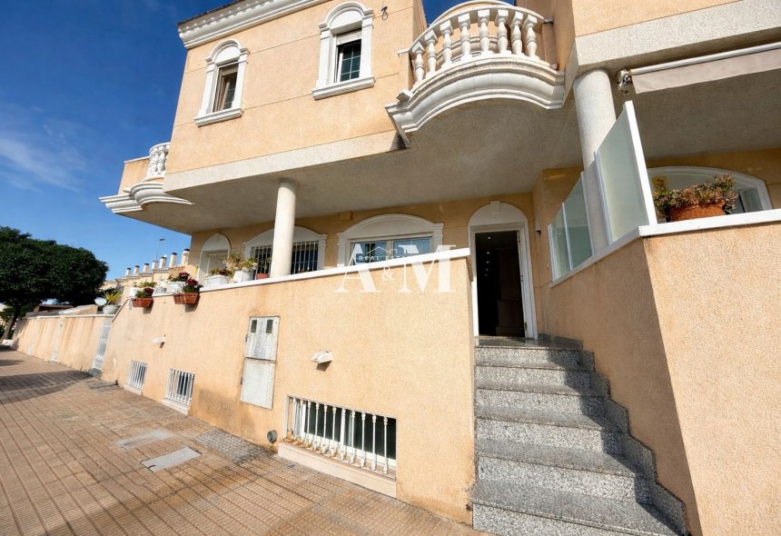 Location à long terme - Maison de ville - Almoradí