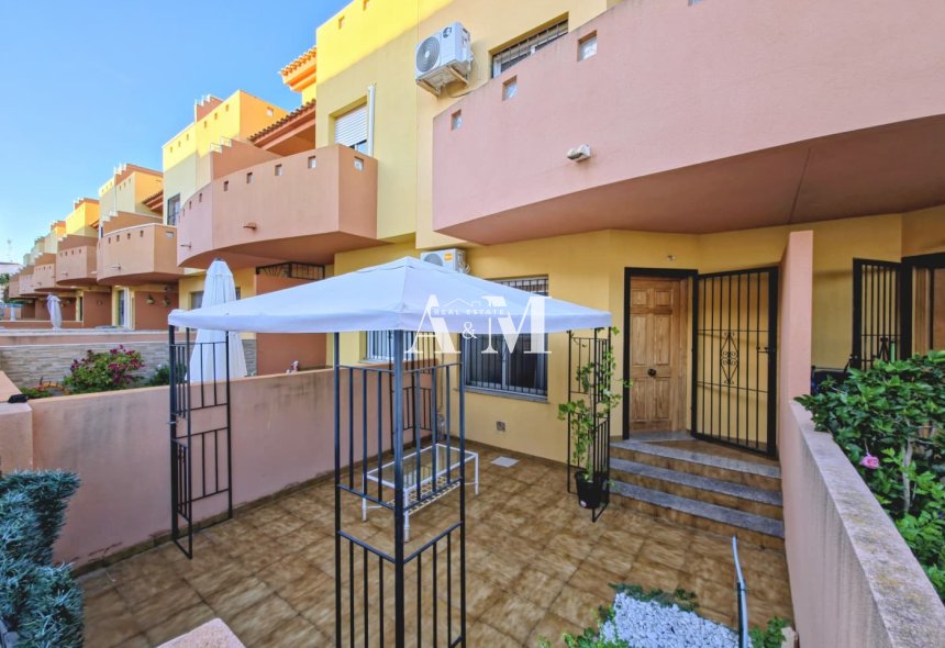 Location à long terme - Maison de ville - Cabo Roig