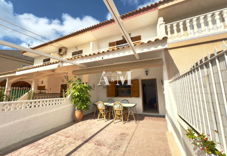 Location à long terme - Maison de ville - Los Alcazares