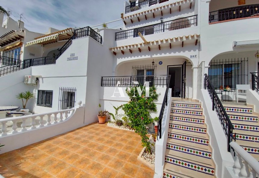 Location à long terme - Maison de ville - Orihuela Costa - Villamartín