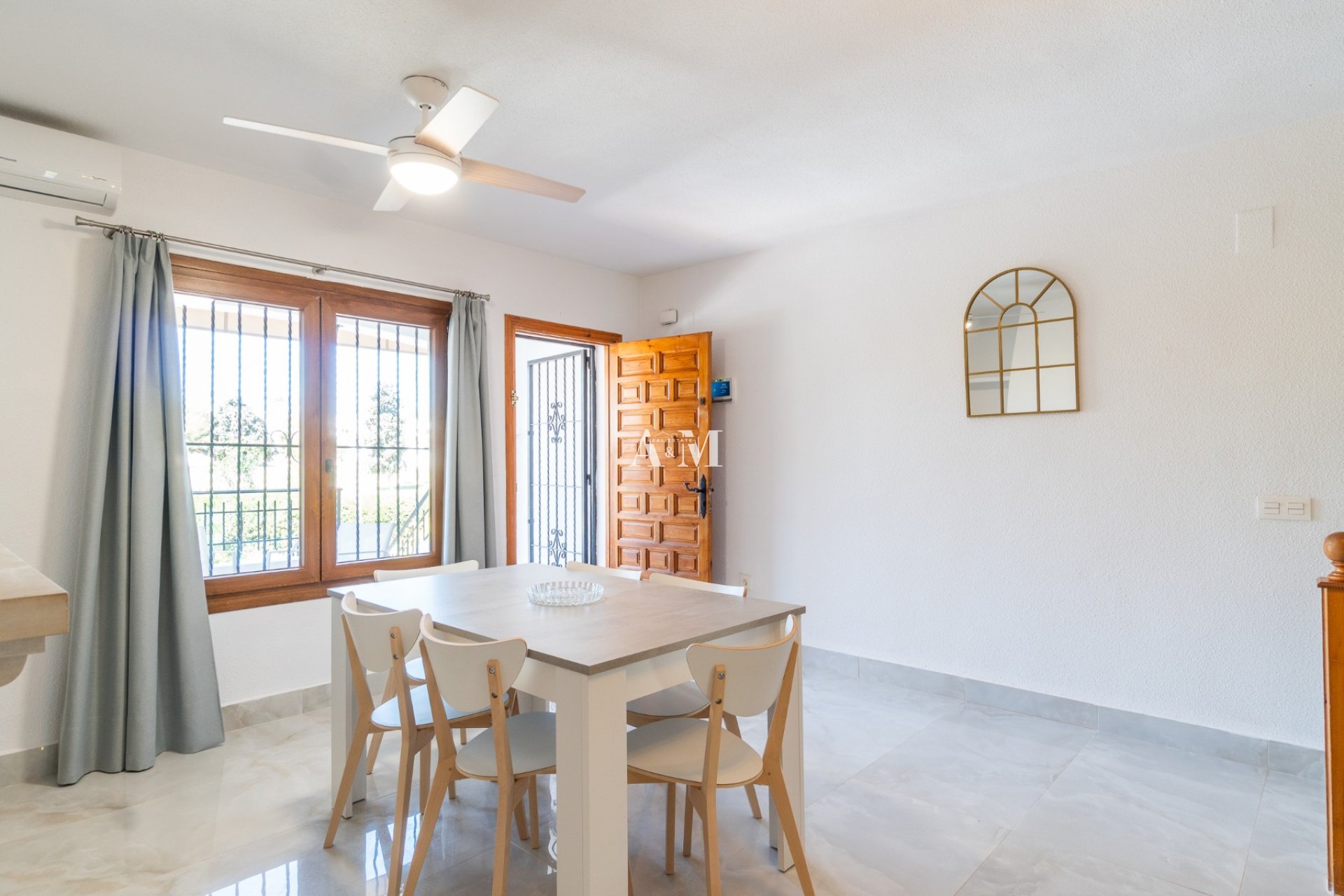 Location à long terme - Maison de ville - Orihuela Costa - Villamartín