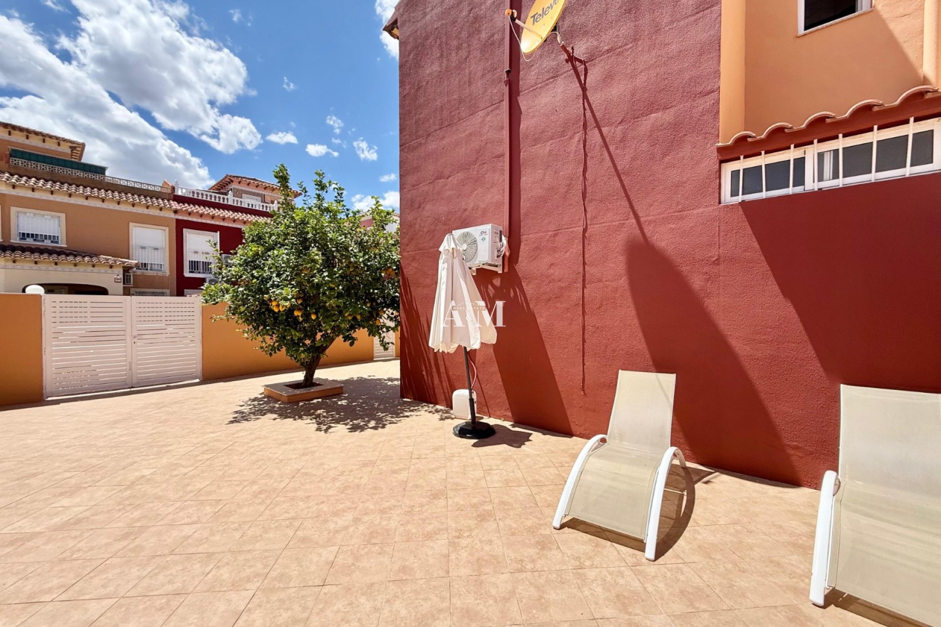 Location à long terme - Maison de ville - Torrevieja - La Siesta - El Salado -  Torreta