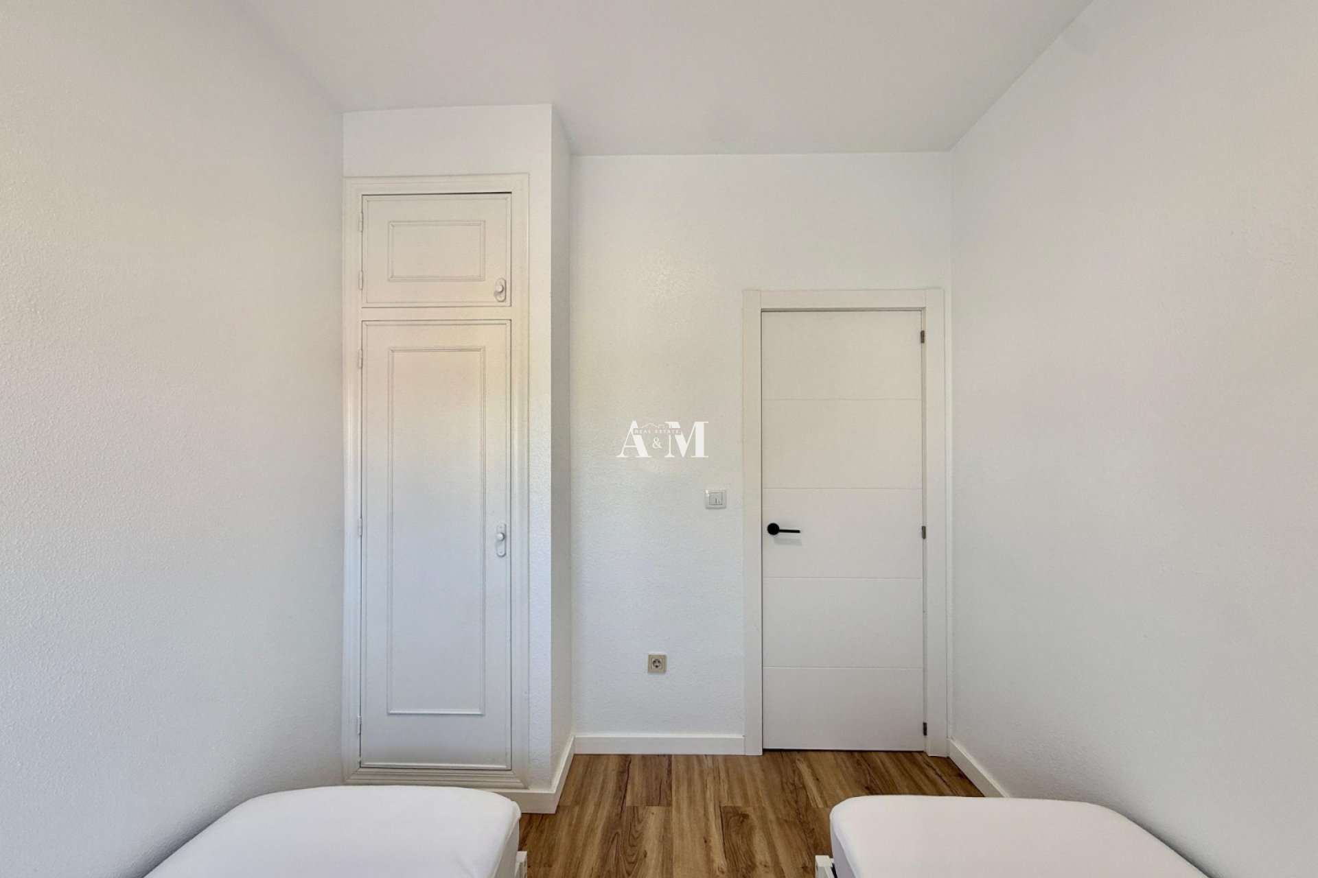 Location à long terme - Maison de ville - Torrevieja - La Siesta - El Salado -  Torreta