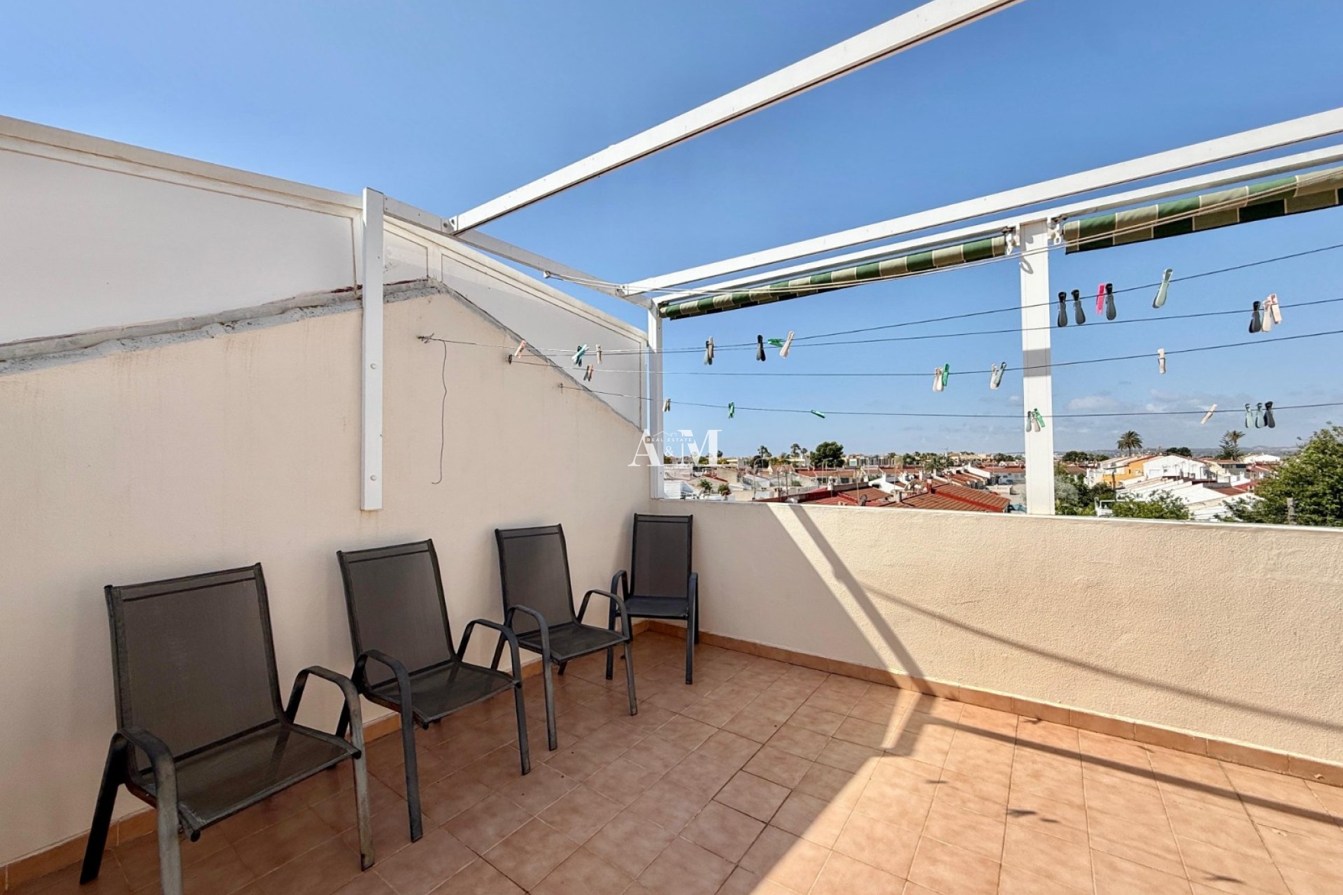Location à long terme - Maison de ville - Torrevieja - La Siesta - El Salado -  Torreta