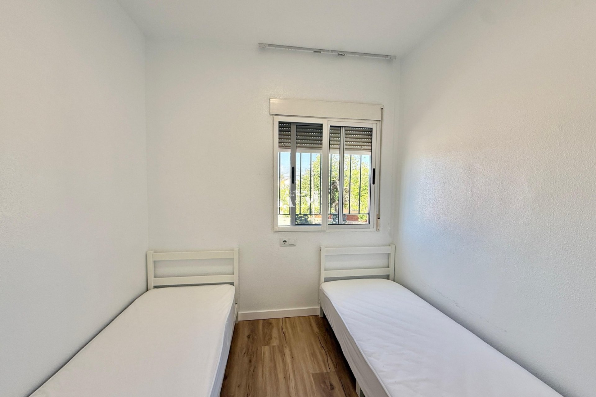 Location à long terme - Maison de ville - Torrevieja - La Siesta - El Salado -  Torreta