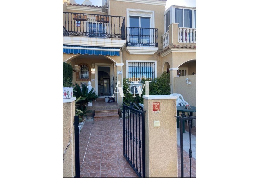 Location à long terme - Maison de ville - Torrevieja - Nueva Torrevieja - Aguas Nuevas