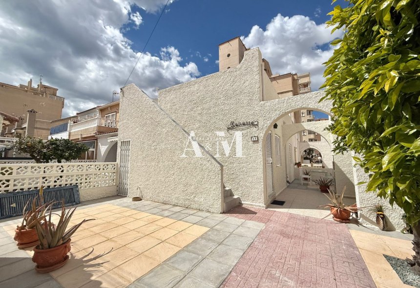 Location à long terme - Maison de ville - Torrevieja - Nueva Torrevieja - Aguas Nuevas