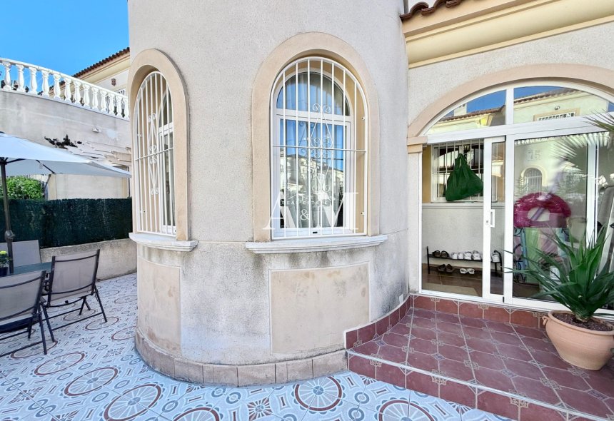 Location à long terme - Maison de ville - Torrevieja - Nueva Torrevieja 