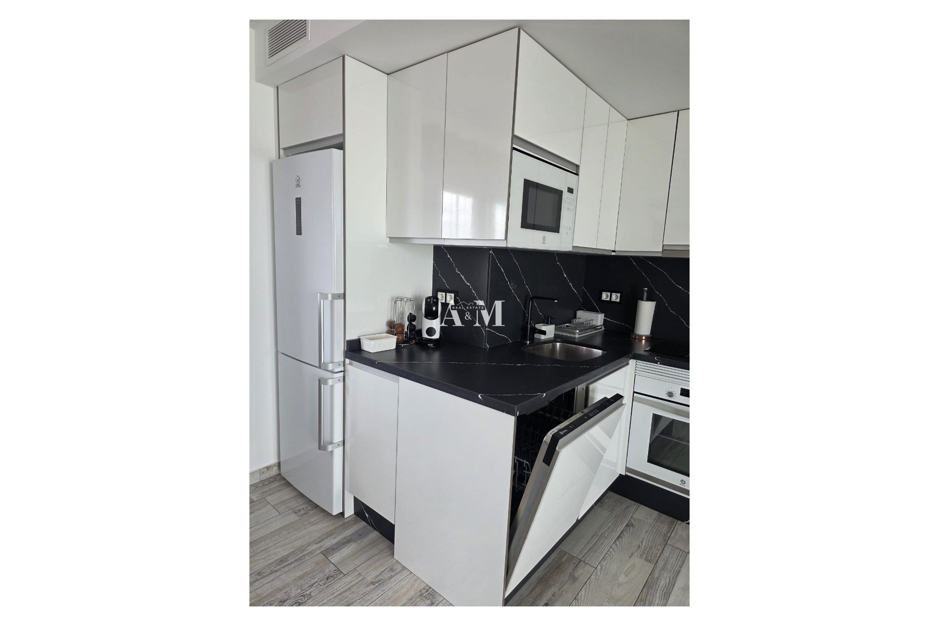 Long Term Rental - Apartment / flat - Torrevieja - Cabo Cervera