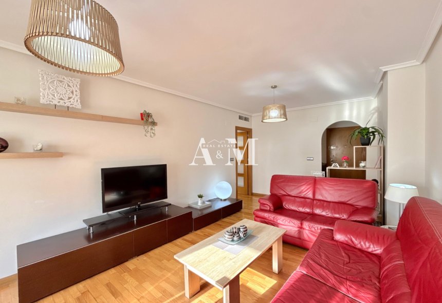 Long Term Rental - Apartment / flat - Torrevieja - Centro