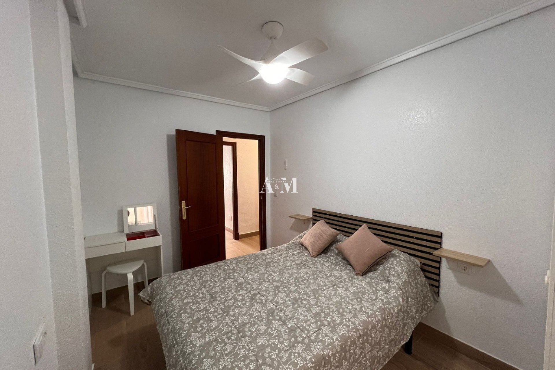 Long Term Rental - Apartment / flat - Torrevieja - Centro