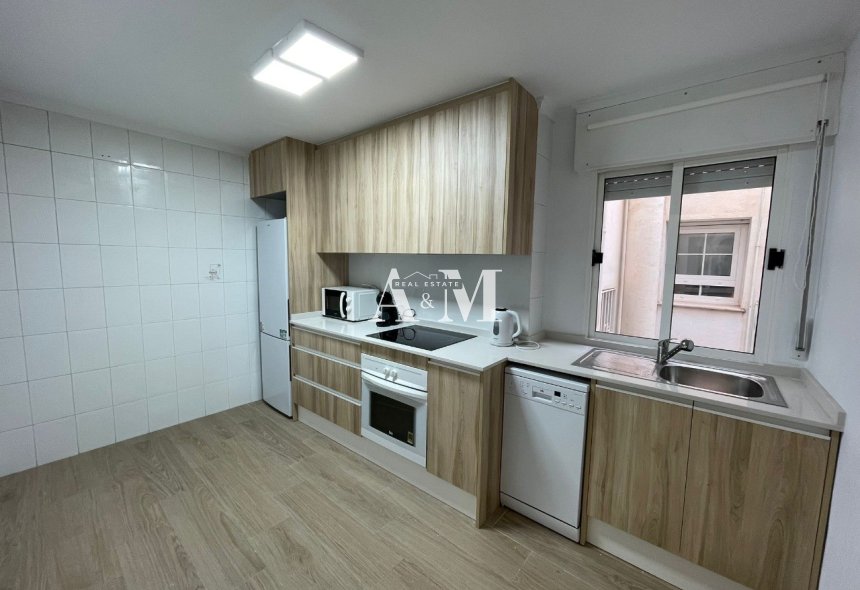 Long Term Rental - Apartment / flat - Torrevieja - Centro