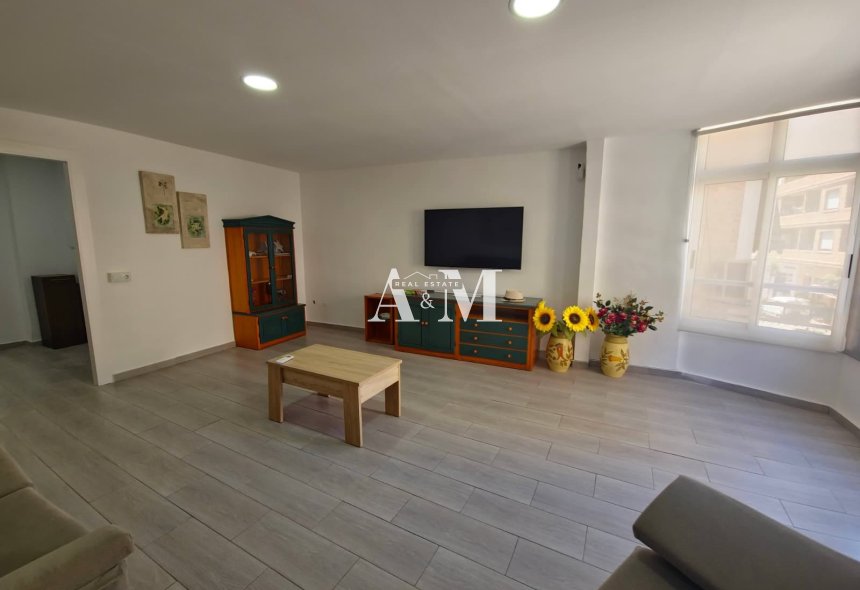 Long Term Rental - Apartment / flat - Torrevieja - Centro