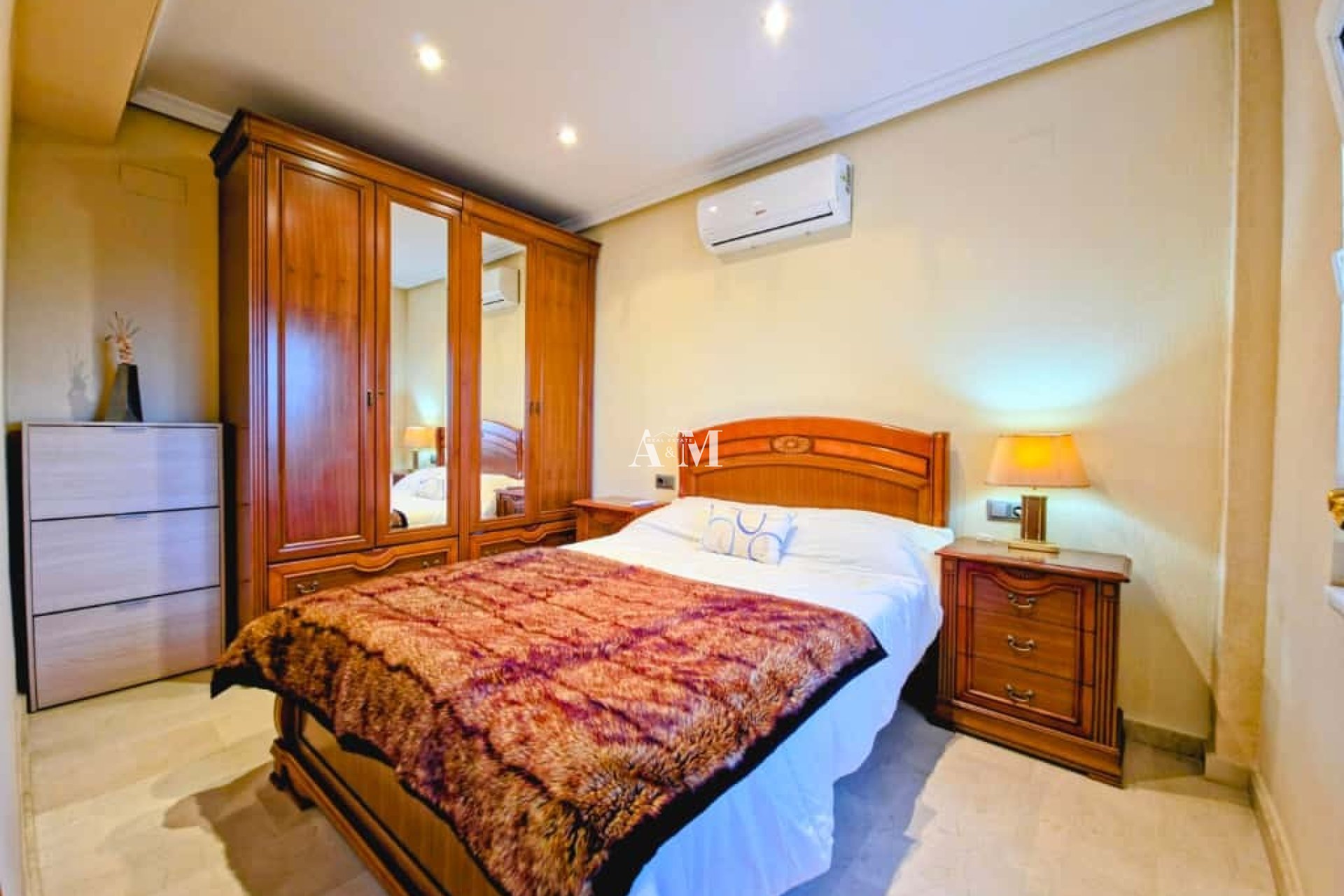 Long Term Rental - Apartment / flat - Torrevieja - Centro