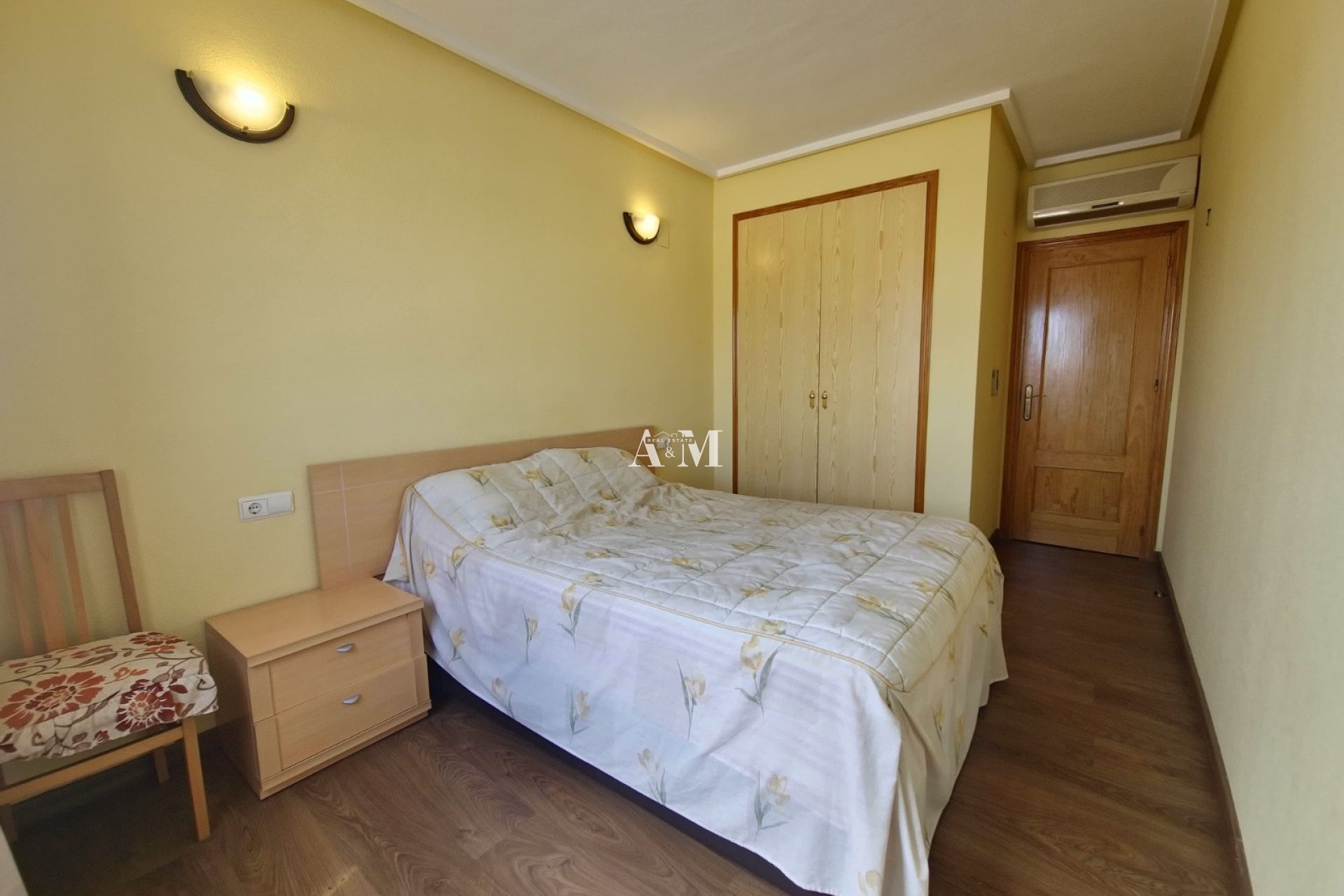 Long Term Rental - Apartment / flat - Torrevieja - Centro