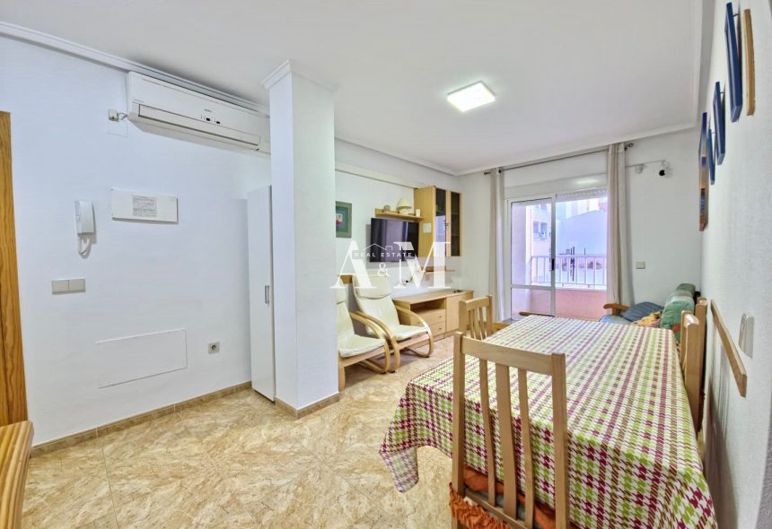 Long Term Rental - Apartment / flat - Torrevieja - Centro