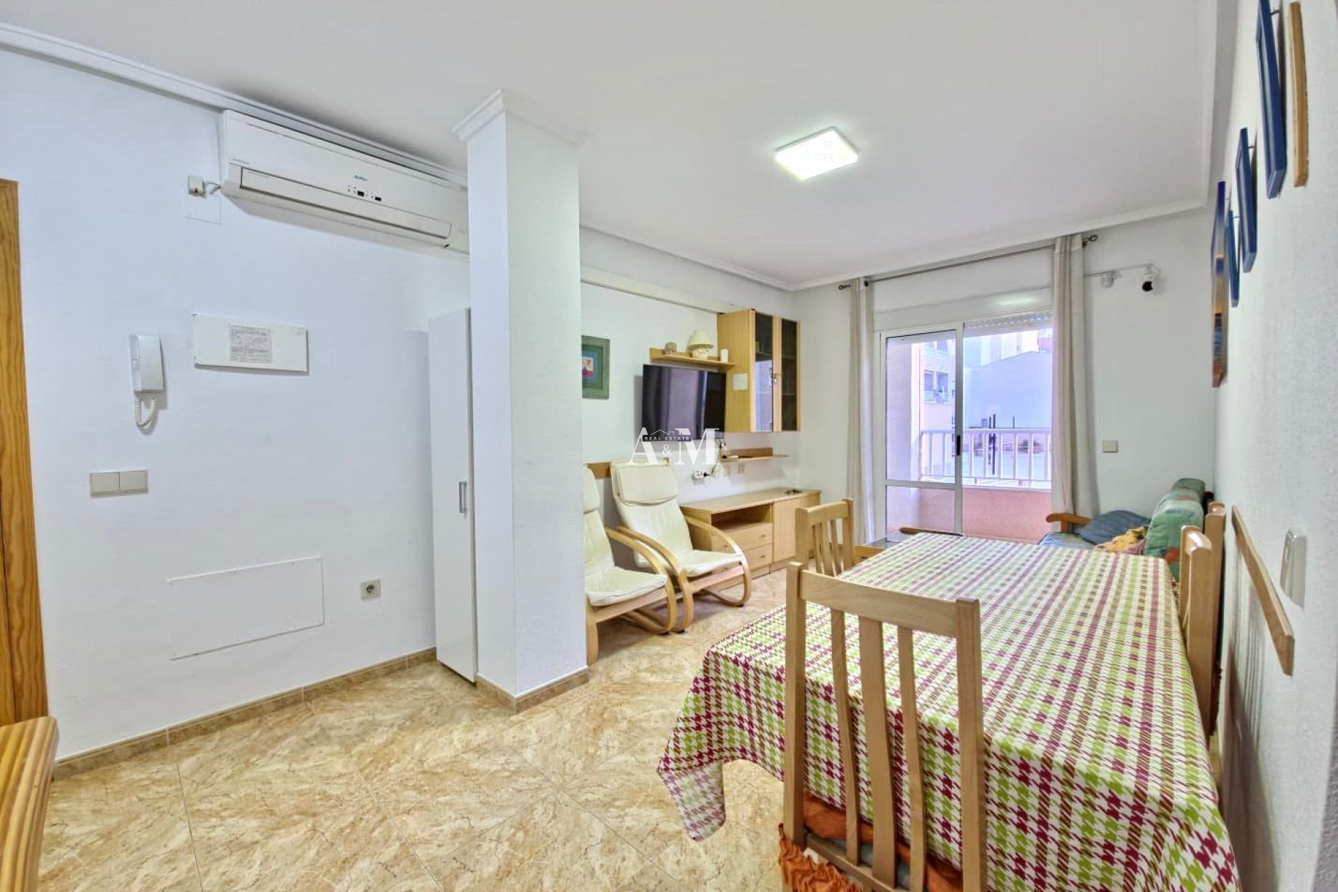 Long Term Rental - Apartment / flat - Torrevieja - Centro