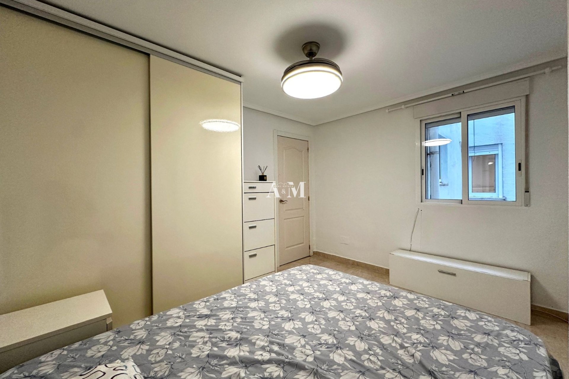 Long Term Rental - Apartment / flat - Torrevieja - Centro