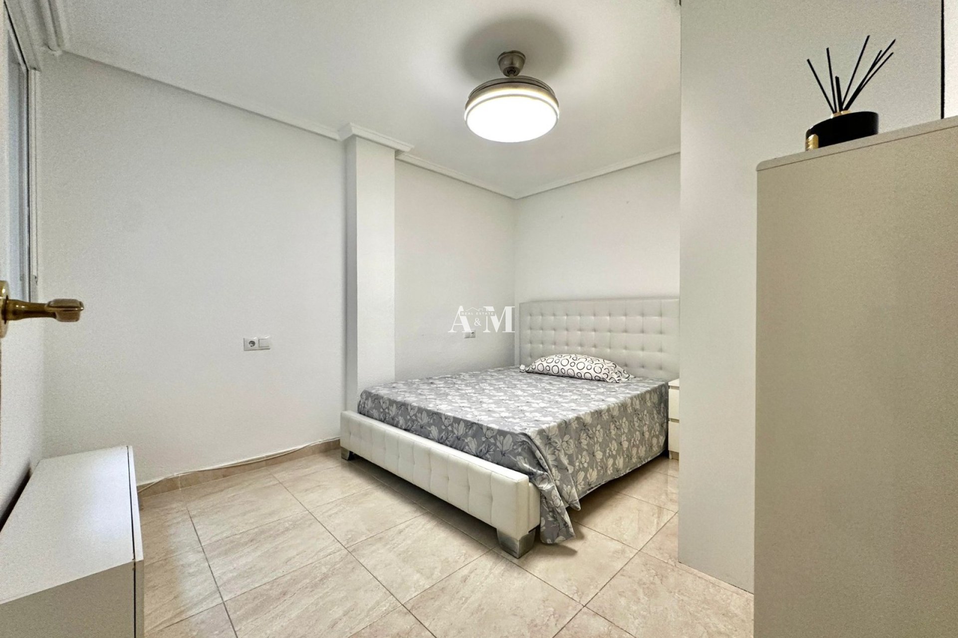 Long Term Rental - Apartment / flat - Torrevieja - Centro