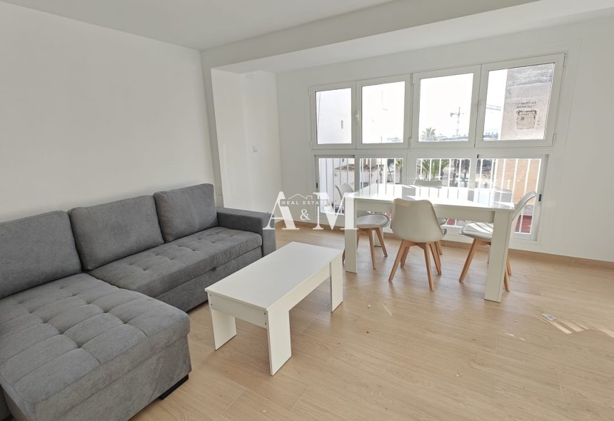 Long Term Rental - Apartment / flat - Torrevieja - Centro